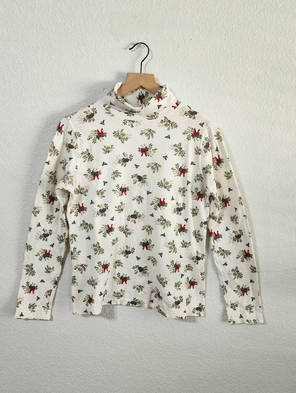 Vintage White Stag Women's M All-Over Winter Holiday Print Turtleneck